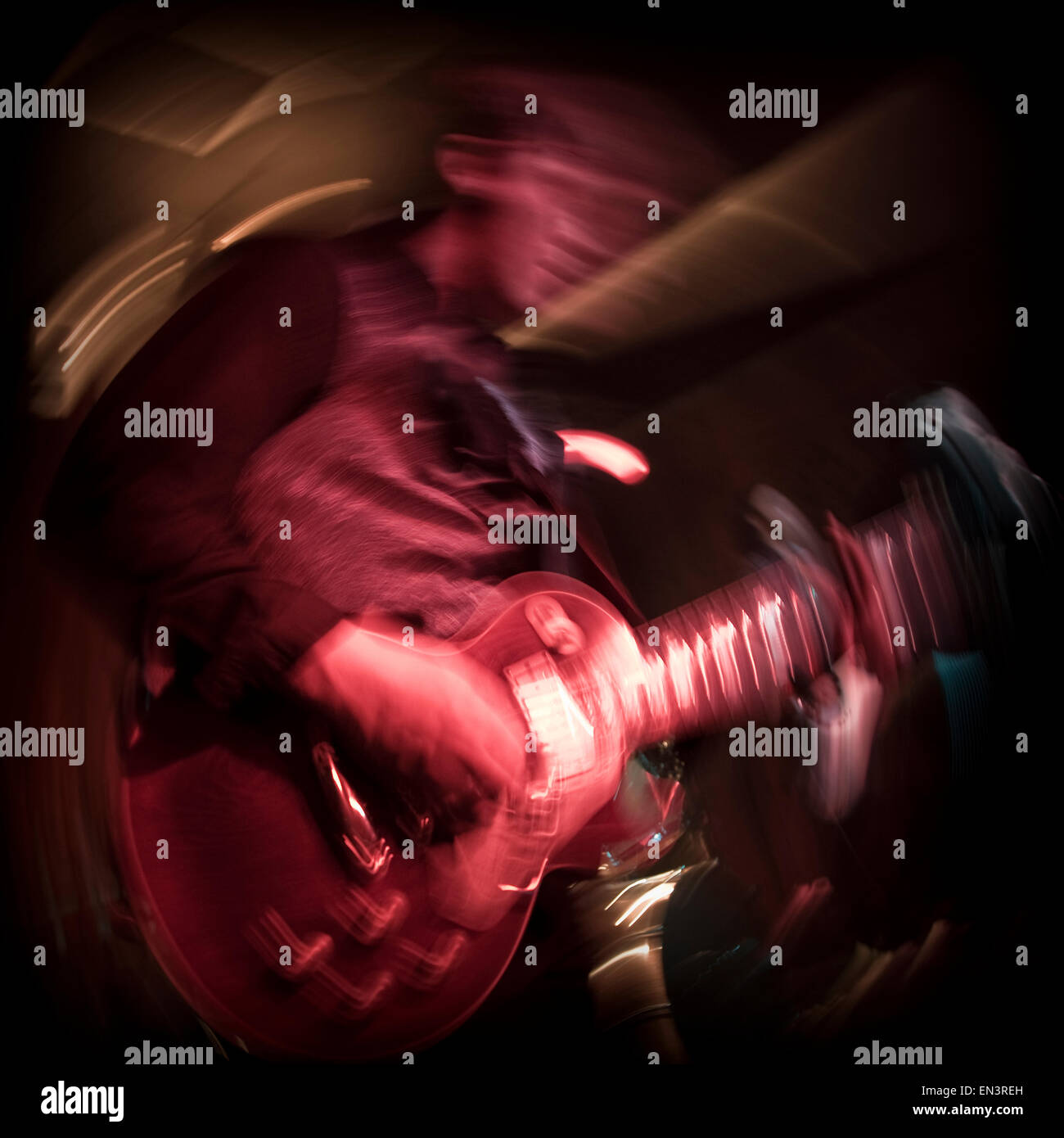 Stati Uniti d'America,Utah,Provo,chitarrista di eseguire sul palco Foto Stock