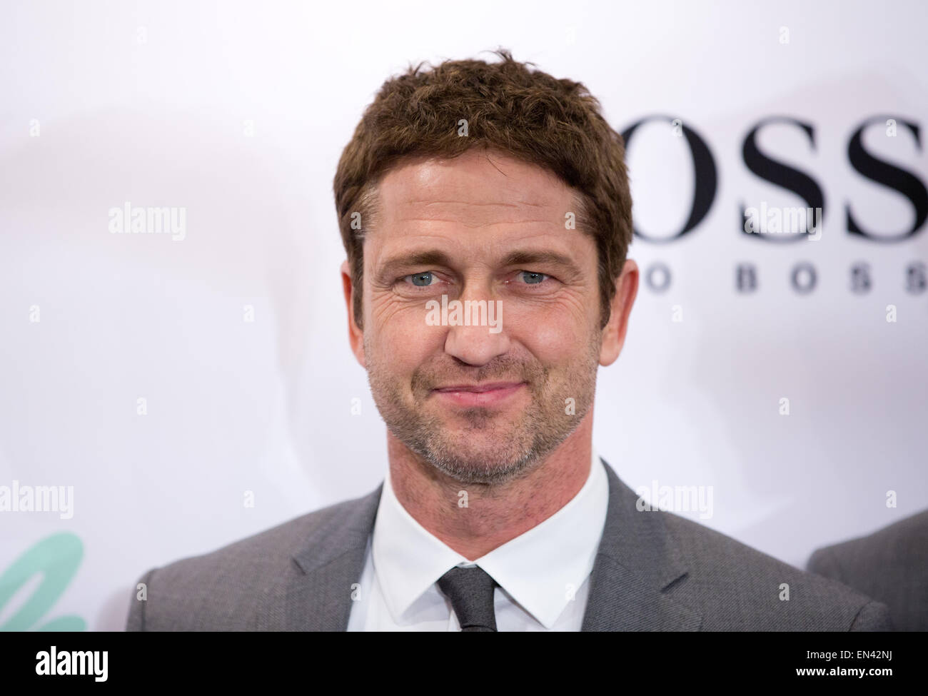 Amburgo, Germania. Xxv Aprile, 2015. Attore scozzese Gerard Butler pone  durante il lancio di un nuovo profumo BOSS a Douglas profumeria ad Amburgo,  Germania, 25 aprile 2015. Il maggiordomo chi è il