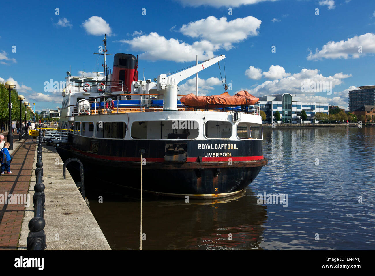 Mersey Ferry attraccata a Salford Quays Manchester Inghilterra England Regno Unito Foto Stock