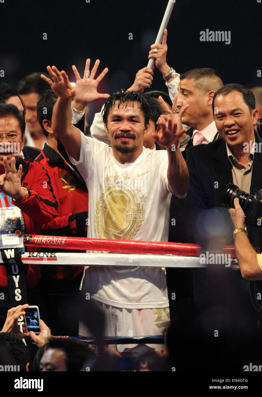 Arlington, Texas. Xiii Nov, 2010. Manny Pacquiao (PHI) Boxe : Manny Pacquiao delle Filippine celebra dopo aver vinto il WBC Mondo Super Welterweight title boxing lotta contro Antonio Margarito del Messico in Arlington, Texas . © Naoki Fukuda/AFLO/Alamy Live News Foto Stock