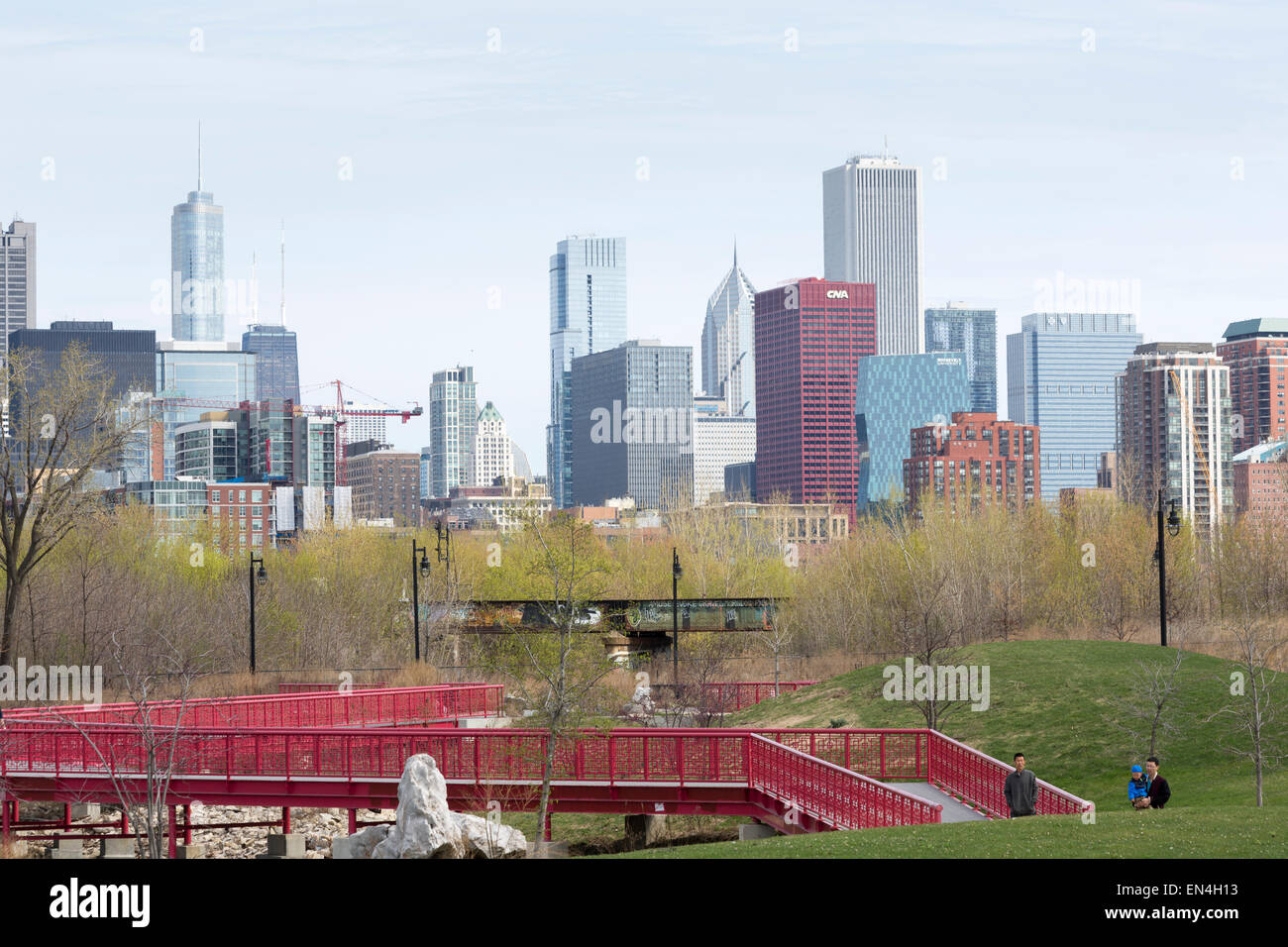 Vista del ping Tom Memorial Park e grattacieli di Chicago, Chicago, Illinois, Stati Uniti d'America Foto Stock