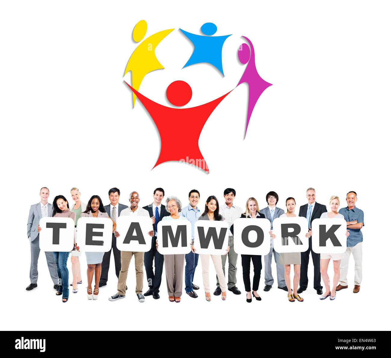 Gruppo di Multi-Ethnic Business Persone azienda cartelli che formano il lavoro di squadra e la correlata al di sopra del simbolo Foto Stock