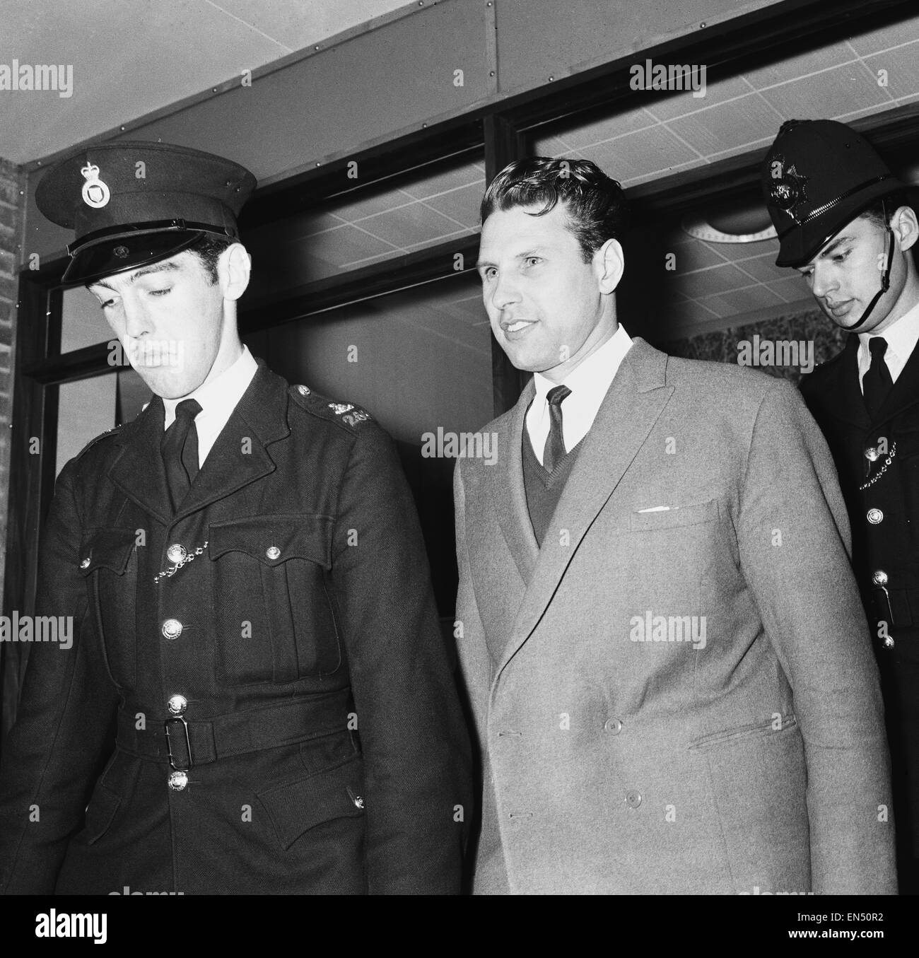 Grande Mail treno rapina audizione a Aylesbury assise di Buckinghamshire. Charles Wilson, uno degli uomini accusati, il suo modo di sentire. Il 4 ottobre 1963. Foto Stock