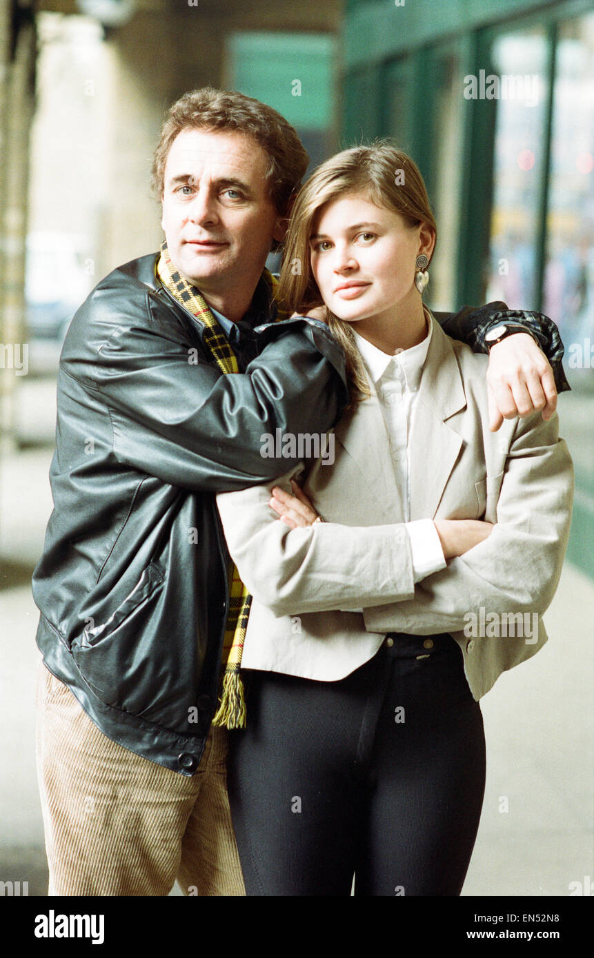 Dr Who, Sylvester McCoy con il suo assistente Ace alias Sophie Aldred durante un photocall BBC per promuovere la nuova serie di medico che. 15 Novembre 1988 Foto Stock