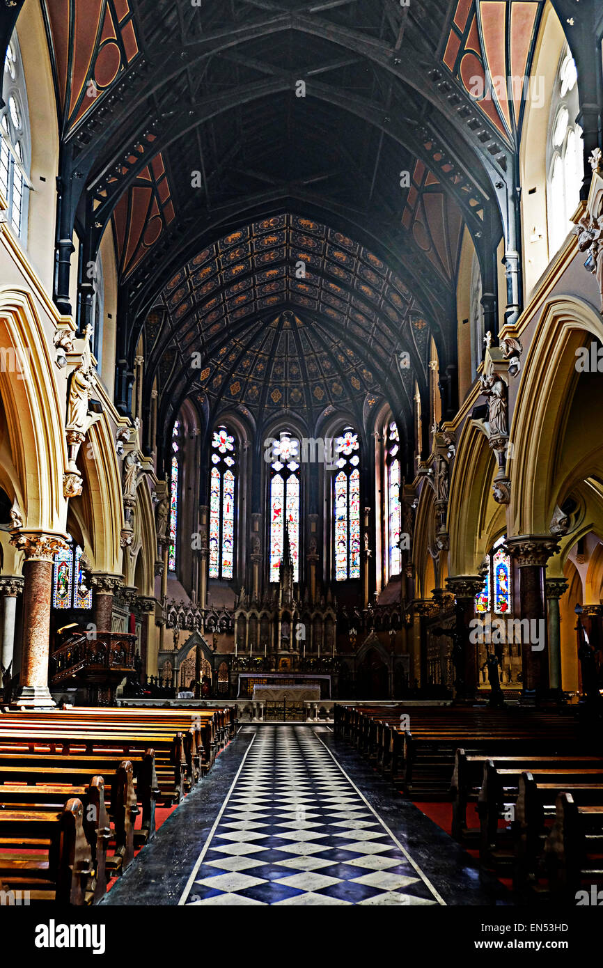 I magnifici interni di San Pietro e la chiesa di Paolo nella città di Cork, Irlanda Foto Stock