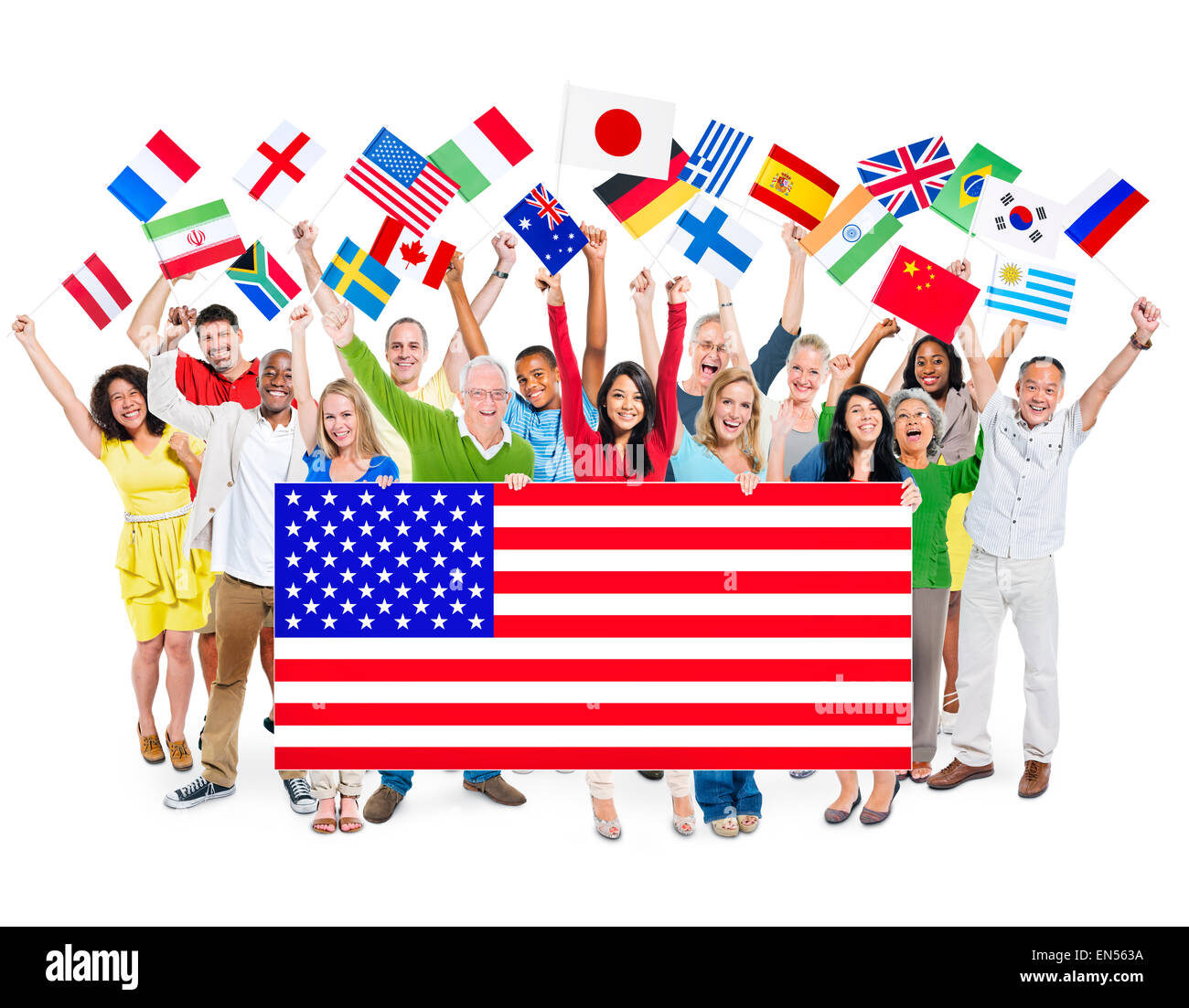 Gruppo di Multi-Ethnic gruppo di persone azienda bandiere nazionali con positività Foto Stock