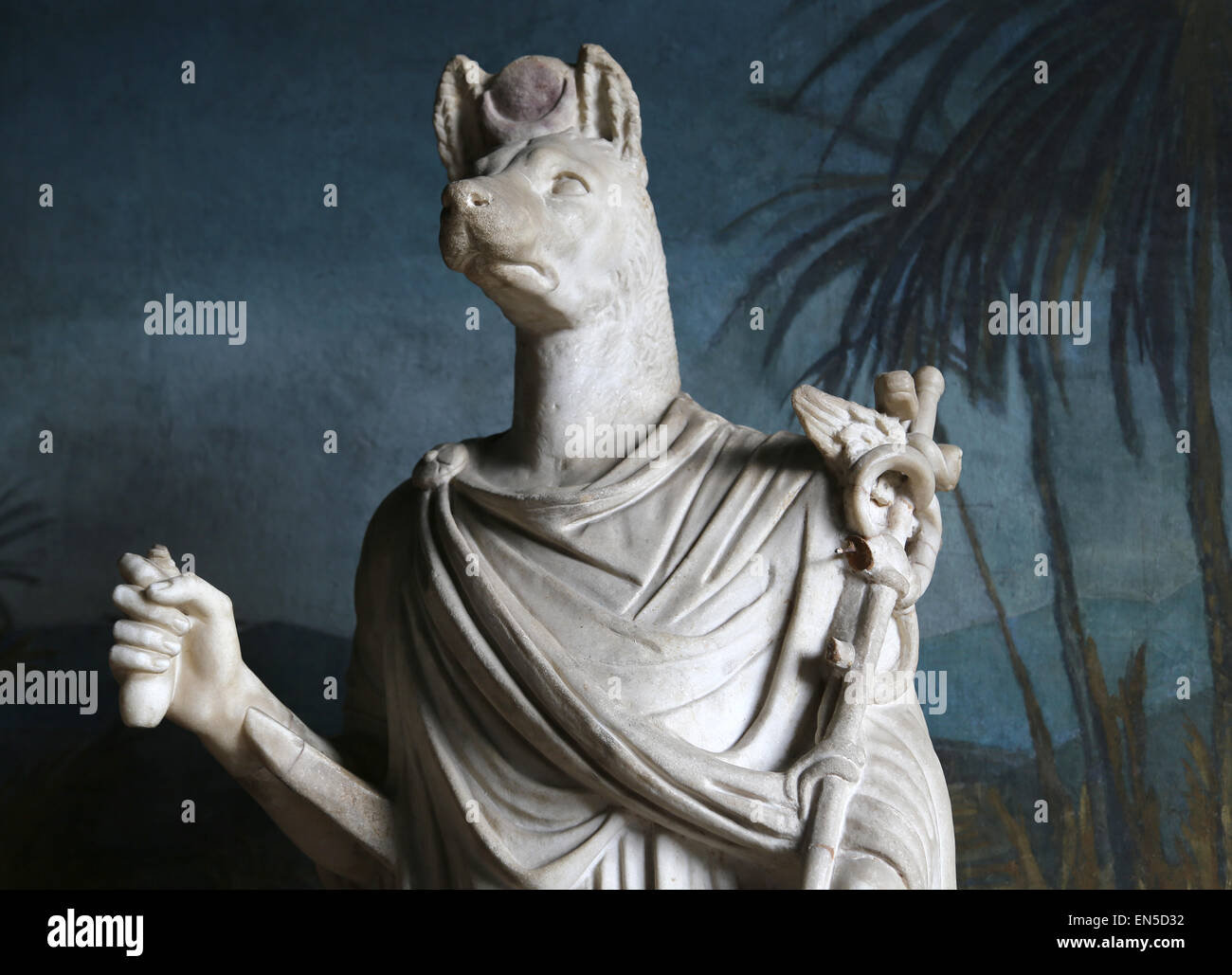 Arte romana. Statua del dio Hermanubis. Ibrido di Anubis e il dio greco Hermes.. Il marmo. 1a-2a secolo D.C. Musei Vaticani Foto Stock