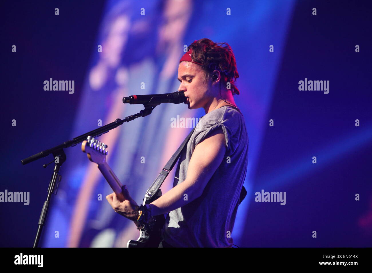 Liverpool, Regno Unito. 28 Aprile, 2015. Le tomaie live presso il Liverpool Echo Arena. Credito: Simon Newbury/Alamy Live News Foto Stock