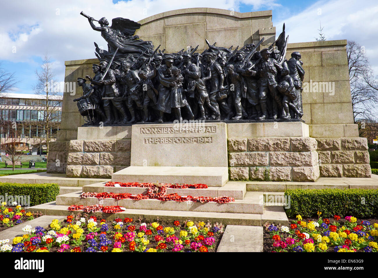 La risposta Memorial a Barras Bridge Newcastle Upon Tyne Regno Unito Foto Stock