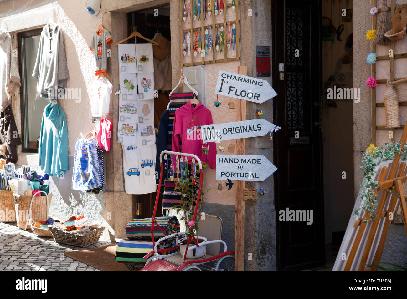Negozio di locali fatti a mano le merci in Sintra - Portogallo Foto Stock