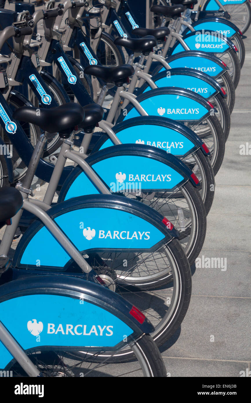 Boris biciclette a noleggio Biciclette Cicli biciclette a noleggio sponsorizzato da Barclays Bank di Londra Inghilterra REGNO UNITO Foto Stock