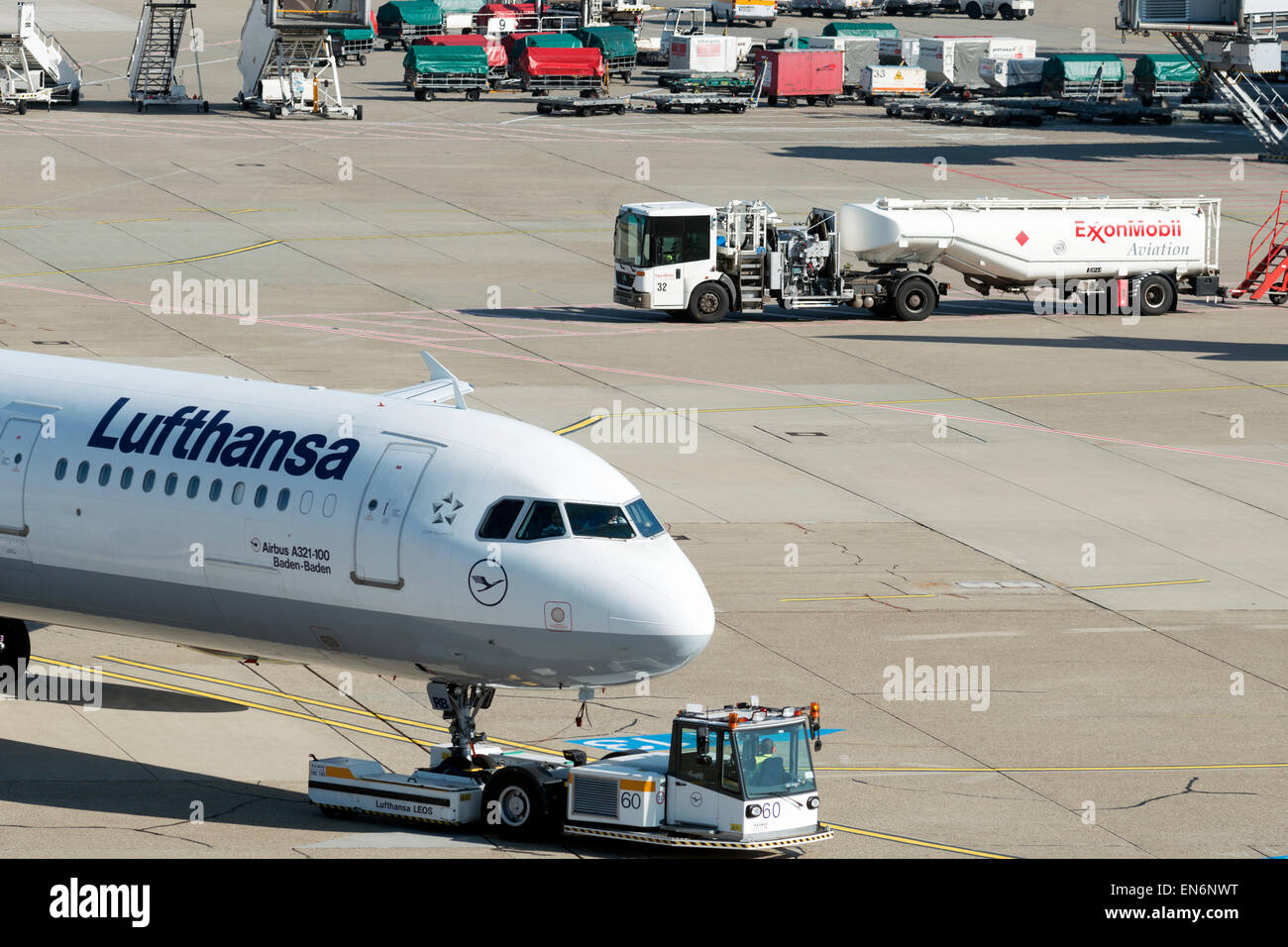 Lufthansa Airbus A321-100 'Baden-Baden''aeroporto internazionale di Dusseldorf Germania Foto Stock