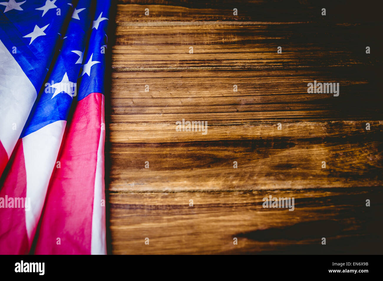 Bandiera americana sul tavolo di legno Foto Stock