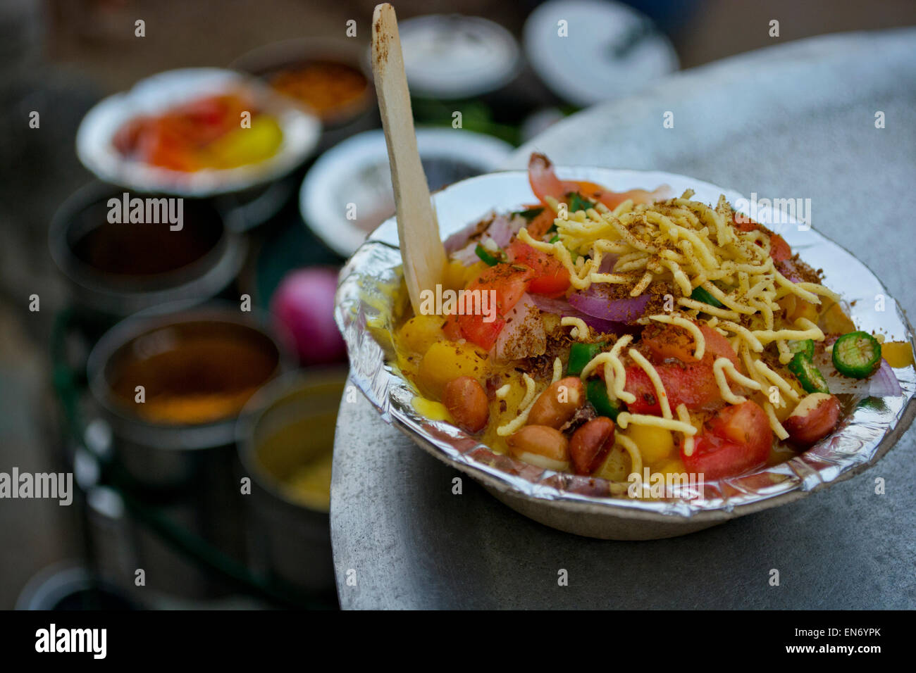 Fornitore Chaat,indiana cibo di strada Foto Stock