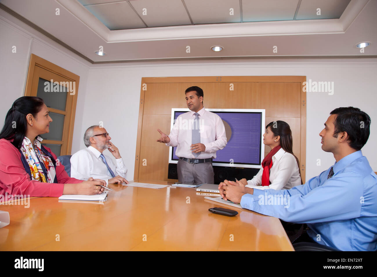 I dirigenti aziendali in una riunione Foto Stock