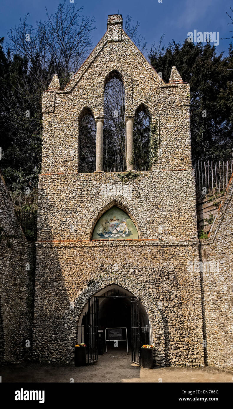 Ingresso al fuoco di inferno Grotte, a Wycombe Ovest Foto Stock