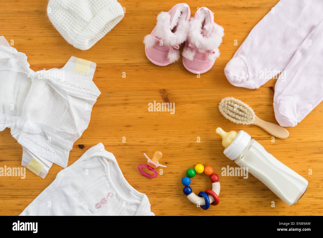 Raccolta di articoli per neonati ripresa dall'alto. Sito ideale eroe o immagine di intestazione Foto Stock
