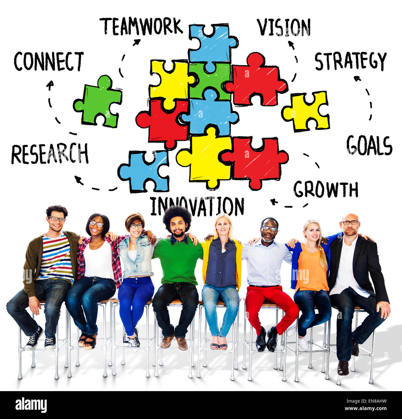Il lavoro di squadra di connessione Team partnership strategia supportano il concetto di puzzle Foto Stock