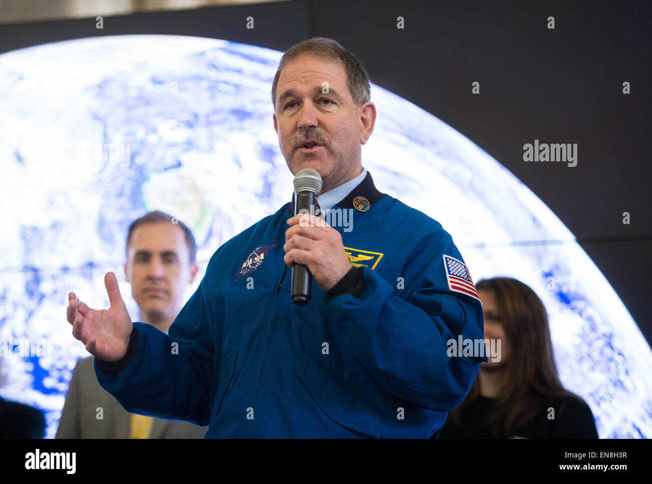 Il dott. John Grunsfeld, associare Amministratore, Direzione di missione di scienza, NASA, parla alla NASA Earth Day evento su Mercoledì, 22 Aprile 2015 presso la Union Station di Washington DC. Foto Stock