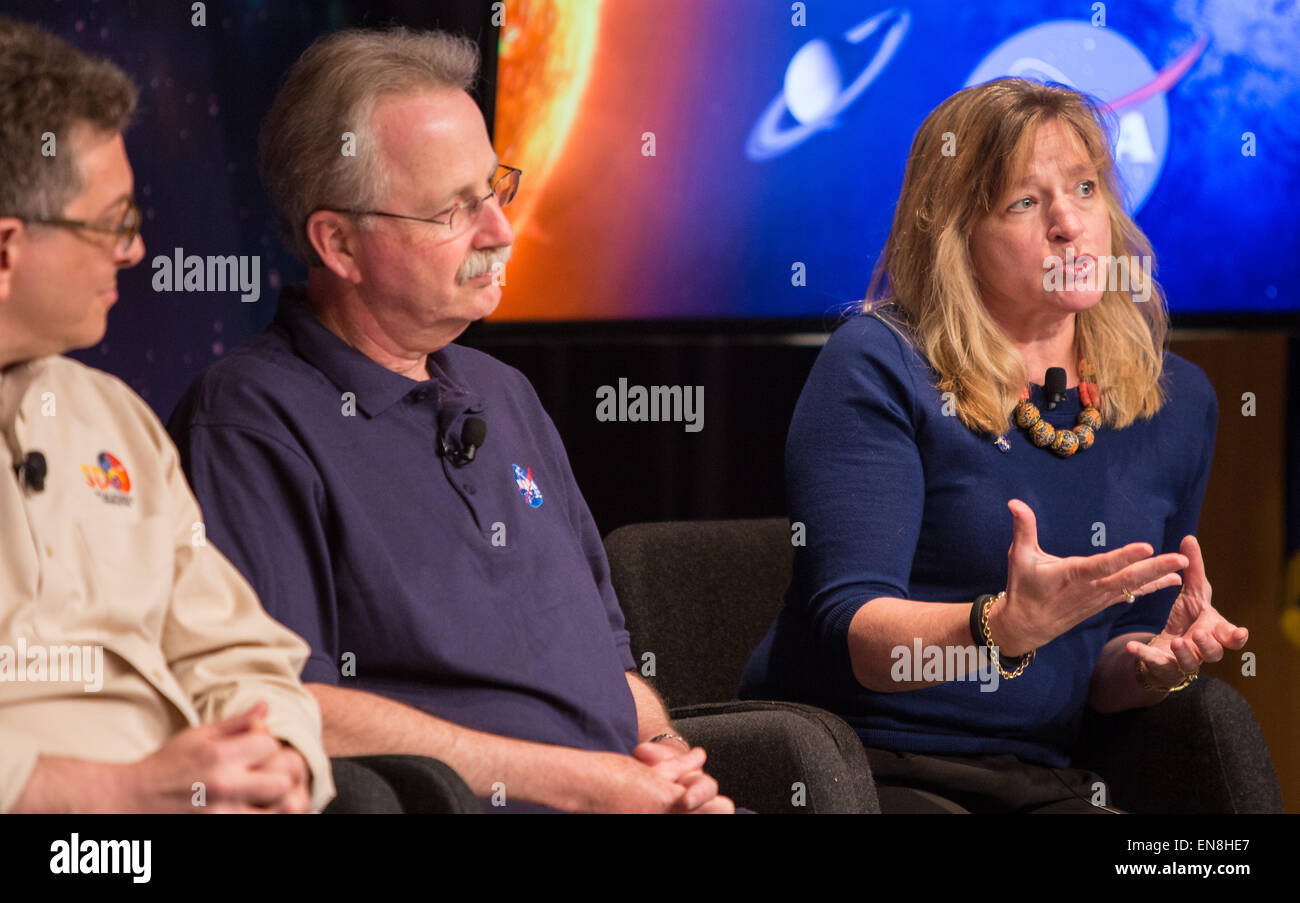 Il capo scienziato della NASA, Ellen Stofan, si è Unito a un gruppo di discussione sulla ricerca dell'acqua e dei pianeti abitabili, descrivendo in dettaglio le recenti scoperte nel nostro sistema solare e il ruolo del sole nella perdita d'acqua sui pianeti vicini. Foto Stock