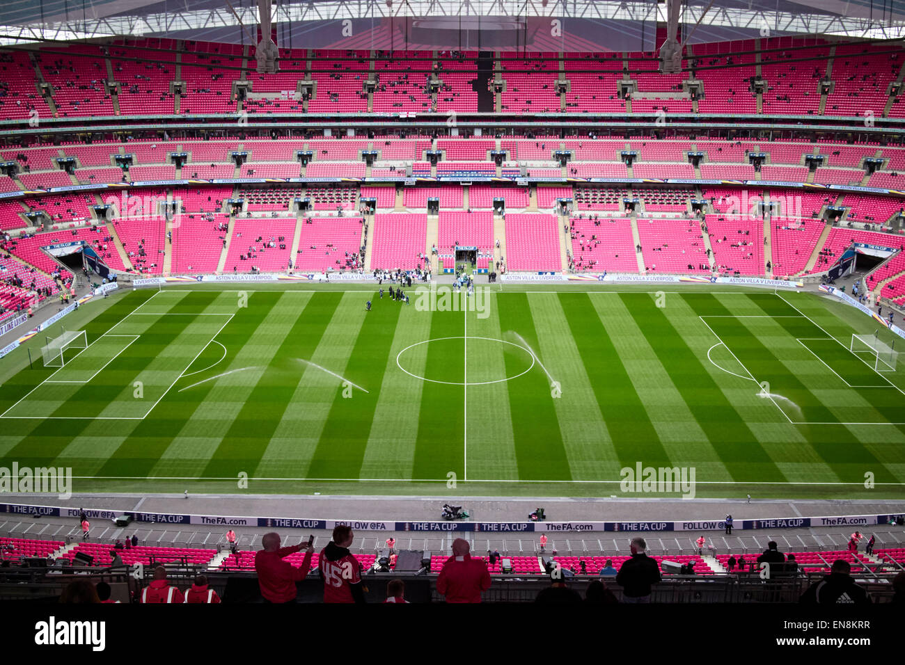 Interno del Wembley stadium sulla FA Cup semi final match day London REGNO UNITO Foto Stock