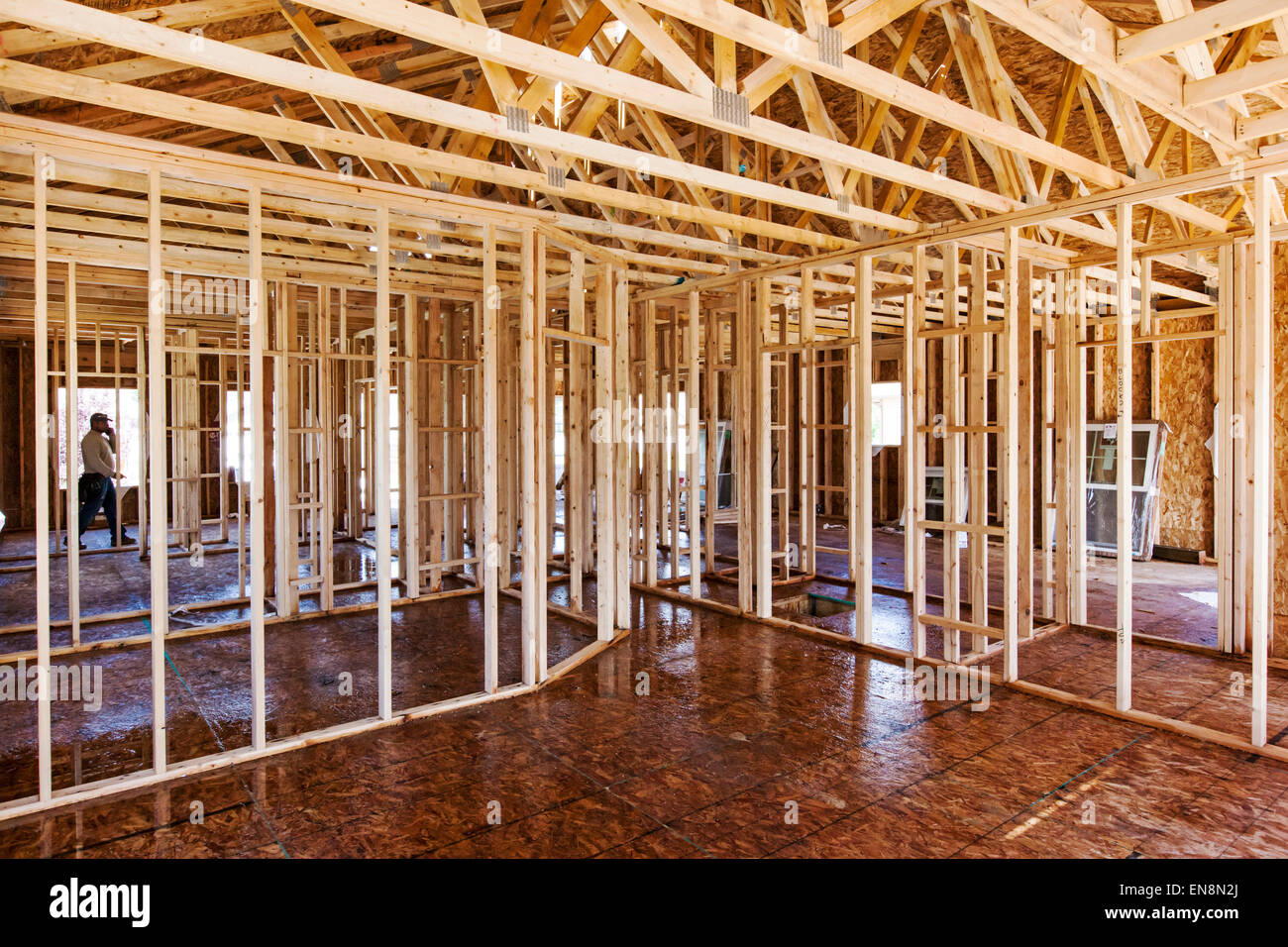Parete interna framing, costruzione di un artigiano stile casa residenziale in Colorado, STATI UNITI D'AMERICA Foto Stock