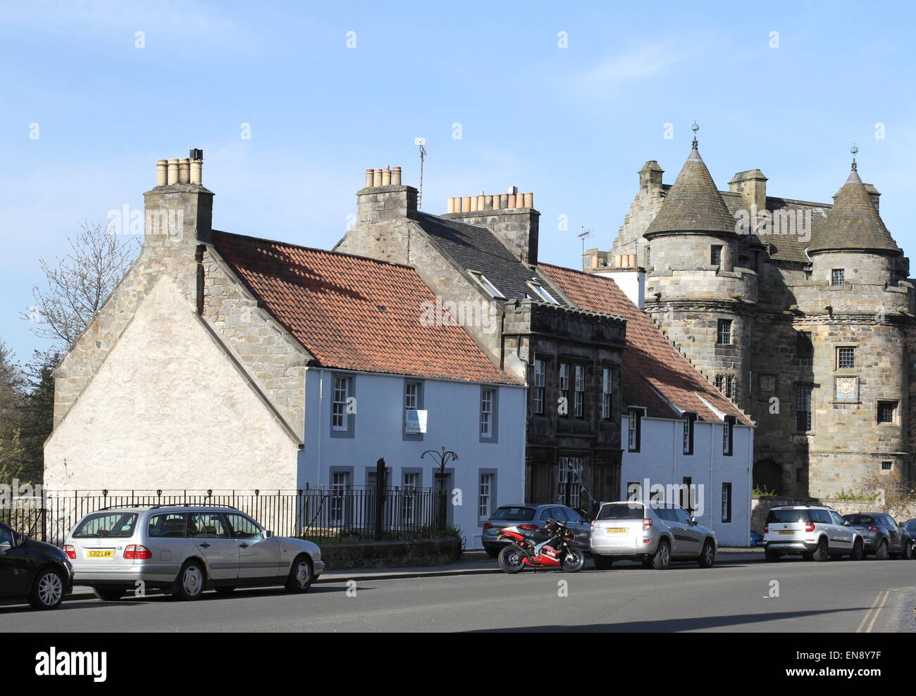 Vista esterna delle Falkland Palace Fife Scozia Aprile 2015 Foto Stock