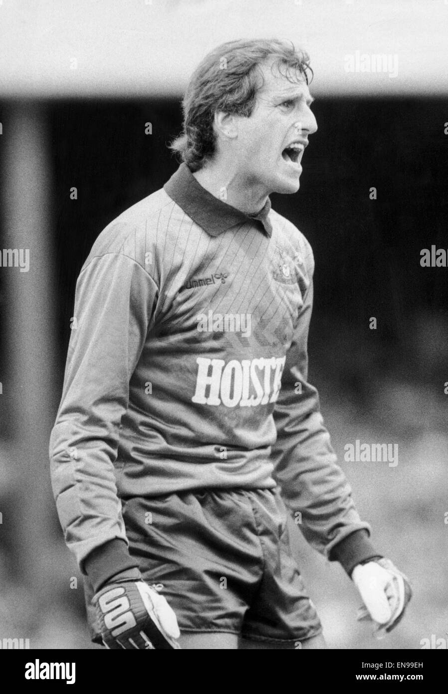 Tottenham Hotspur portiere Ray Clemence in azione, circa del dicembre 1986. Foto Stock