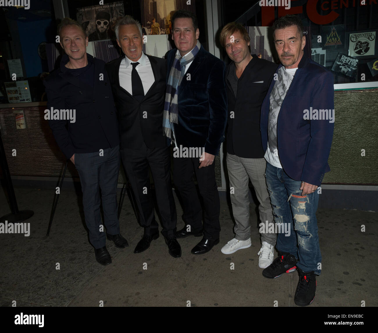 New York, NY - Aprile 29, 2015: Spandau Ballet band: Gary Kemp Martin Kemp, Tony Hadley, Steve Norman, John Keeble frequentare lo screening di anima i ragazzi di tutto il mondo occidentale a film indipendente Center di Manhattan Foto Stock