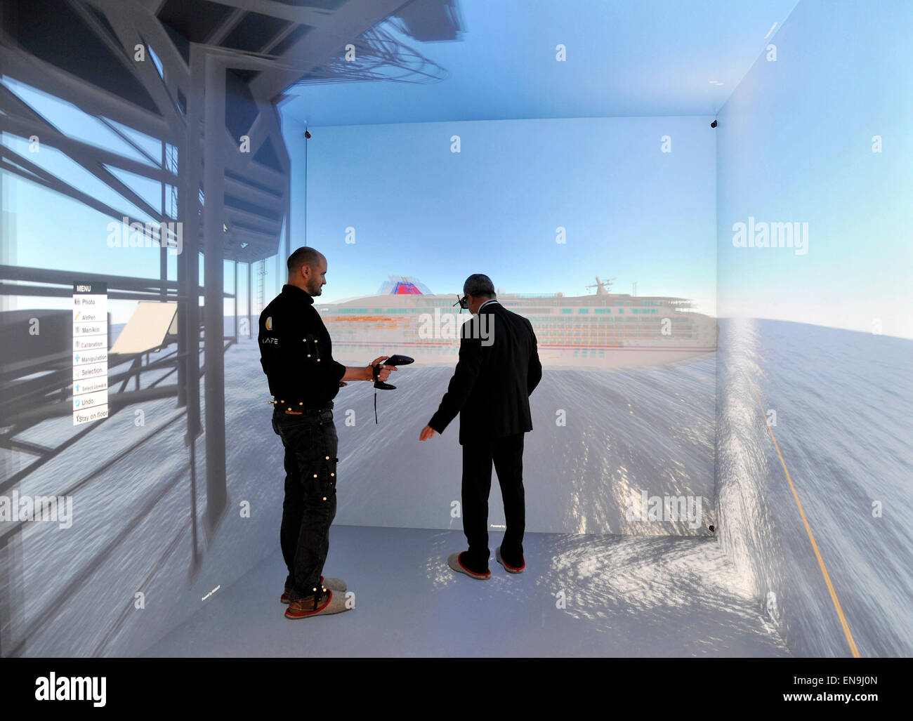 Montoir-de-Bretagne (nord-ovest della Francia), 2014/11/14: inaugurazione dell'industriale di realtà virtuale centro (cirv). Foto Stock