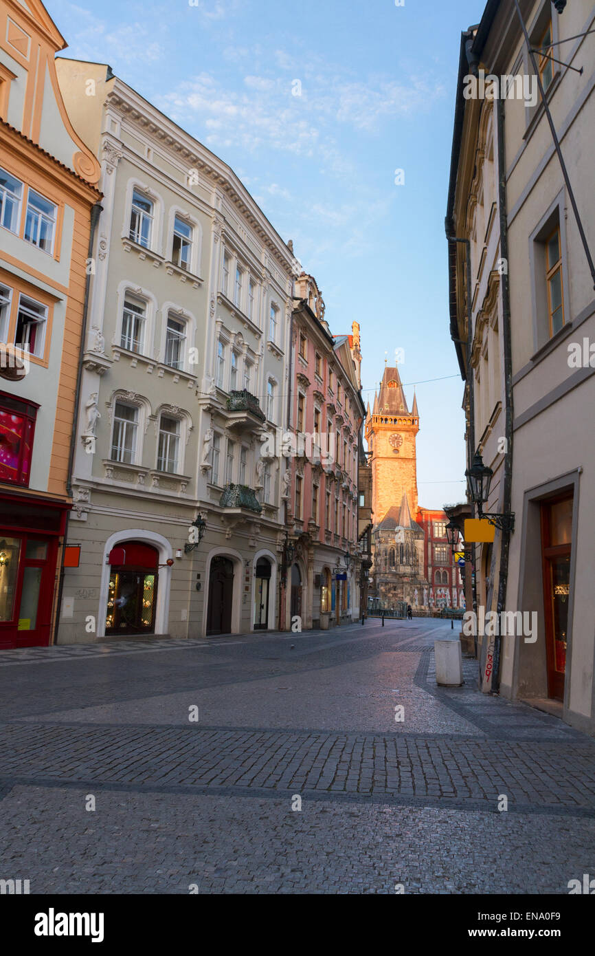 Street nella città vecchia di Praga Foto Stock
