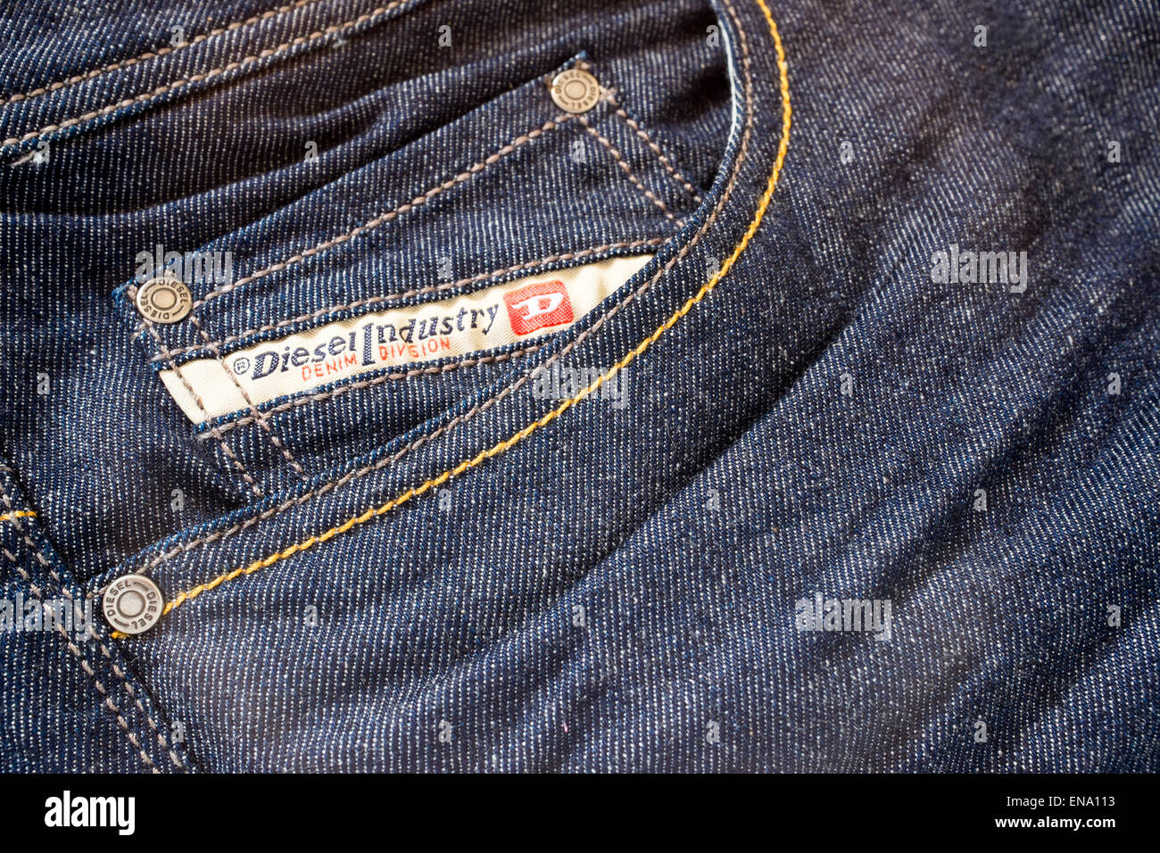 Jeans diesel immagini e fotografie stock ad alta risoluzione - Alamy