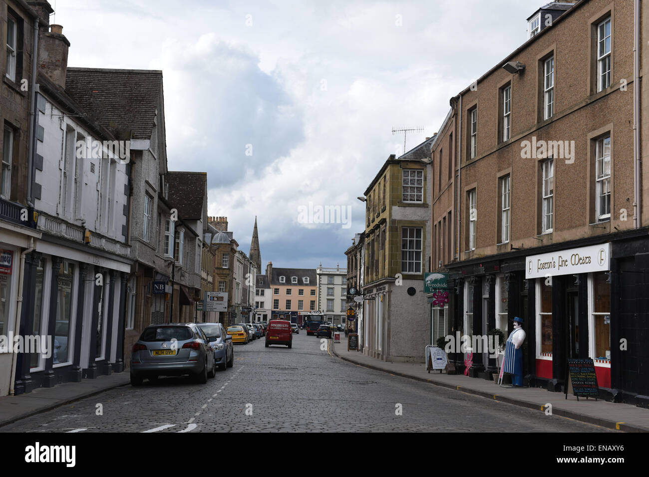 Roxburgh Street; Kelso Square; Scottish Borders ciottoli;;; storico di attrazione turistica. Foto Stock