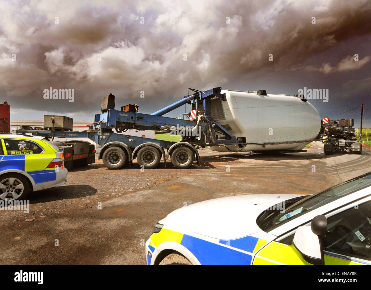 Fullabrook fattoria eolica Vestas V90-3MW arrivando sul loro trasporto con camion al sito in North Devon Foto Stock