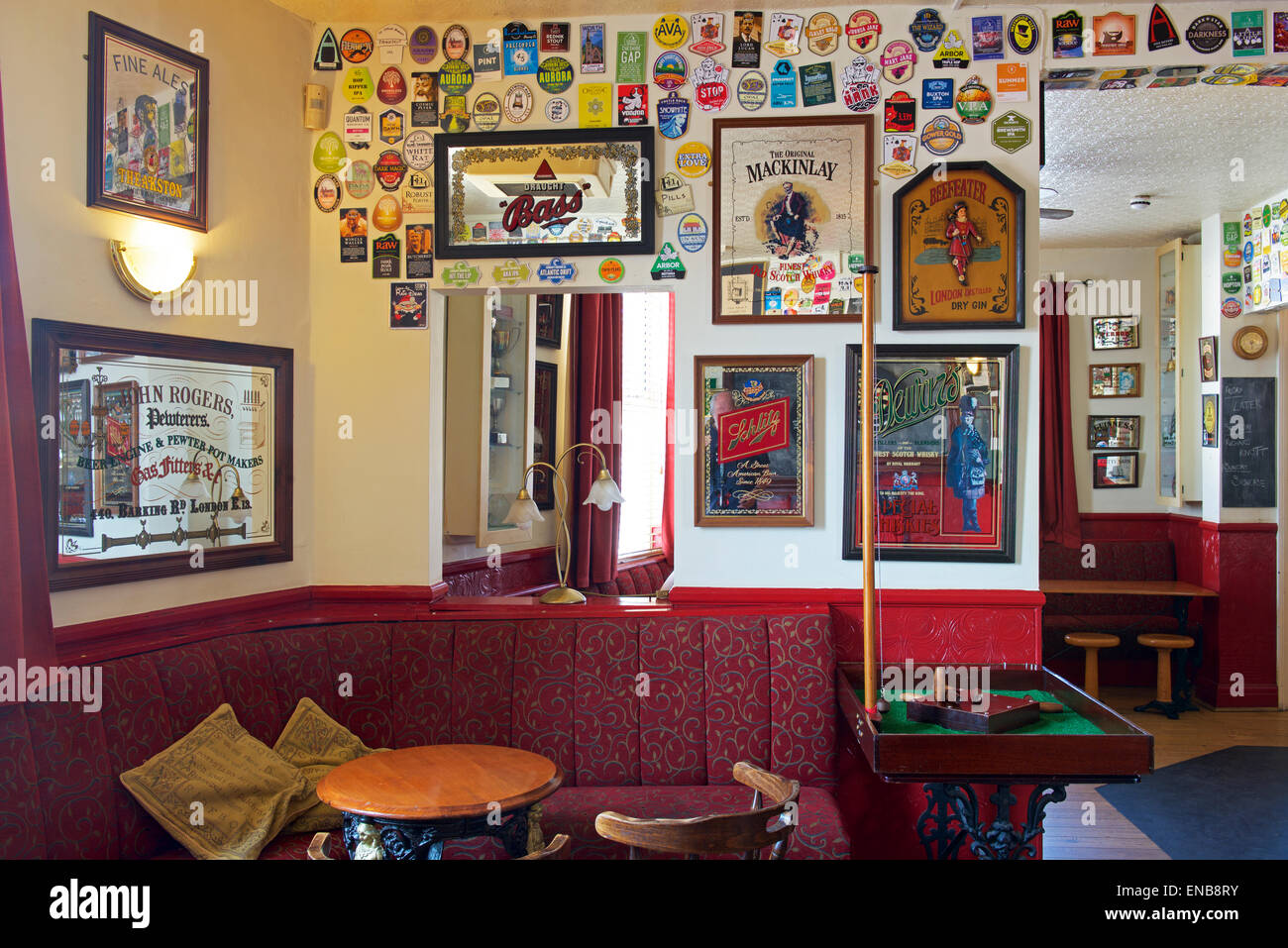 Interno del Wharf pub, Brook Street, Macclesfield, Cheshire, Inghilterra, Regno Unito Foto Stock