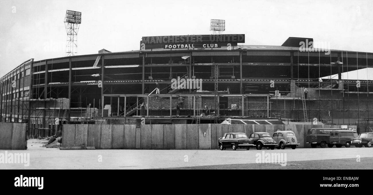 Lavori di costruzione in corso al Old Trafford. Il 7 luglio 1963. Foto Stock