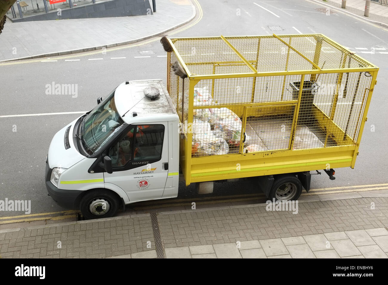 Piccolo camion da Bristol City Council, utilizzati per la raccolta rifiuti Foto Stock