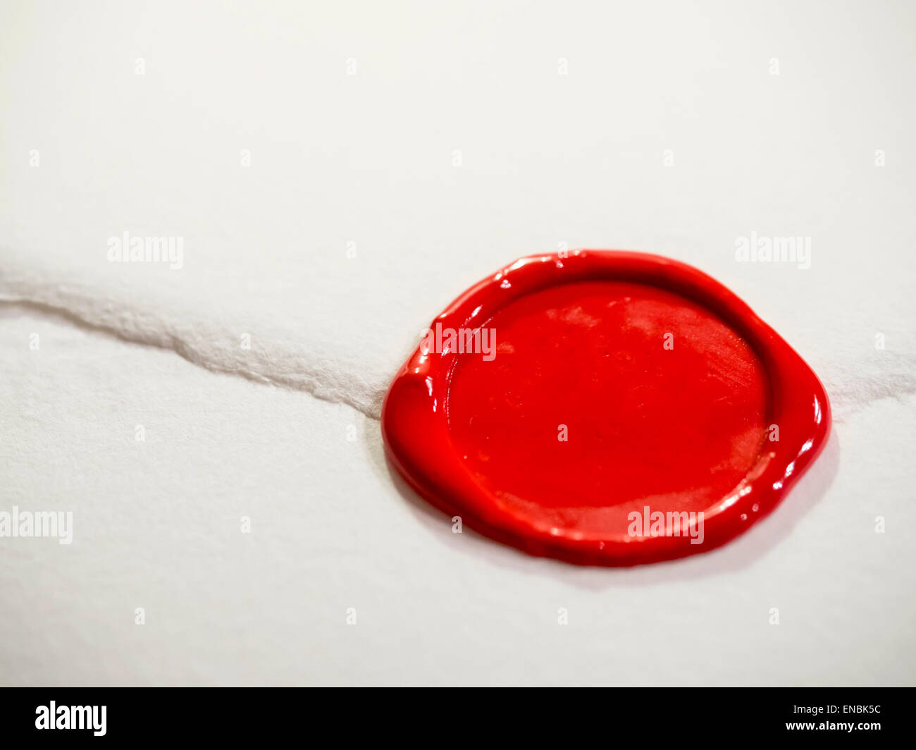 Lettera di bianco con rosso ceralacca Foto Stock