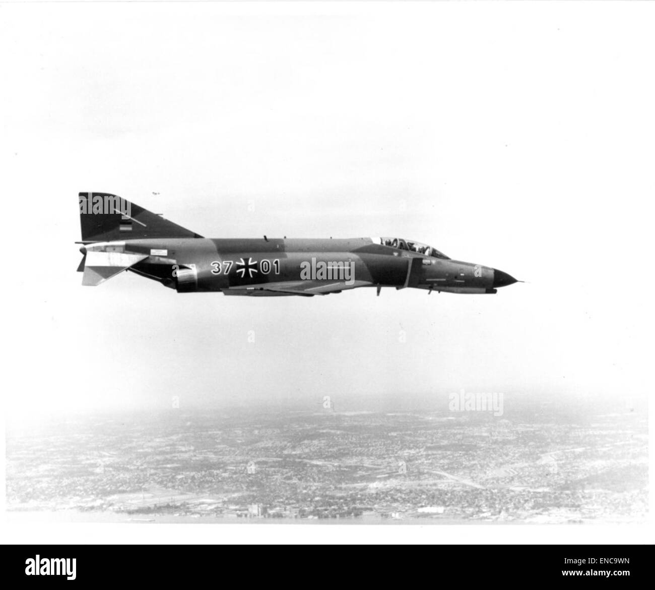 Una fotografia dell'F-4F Phantom, una variante del caccia F-4, designato per l'uso dall'aeronautica militare tedesca, evidenziandone il design e la storia del servizio. Foto Stock