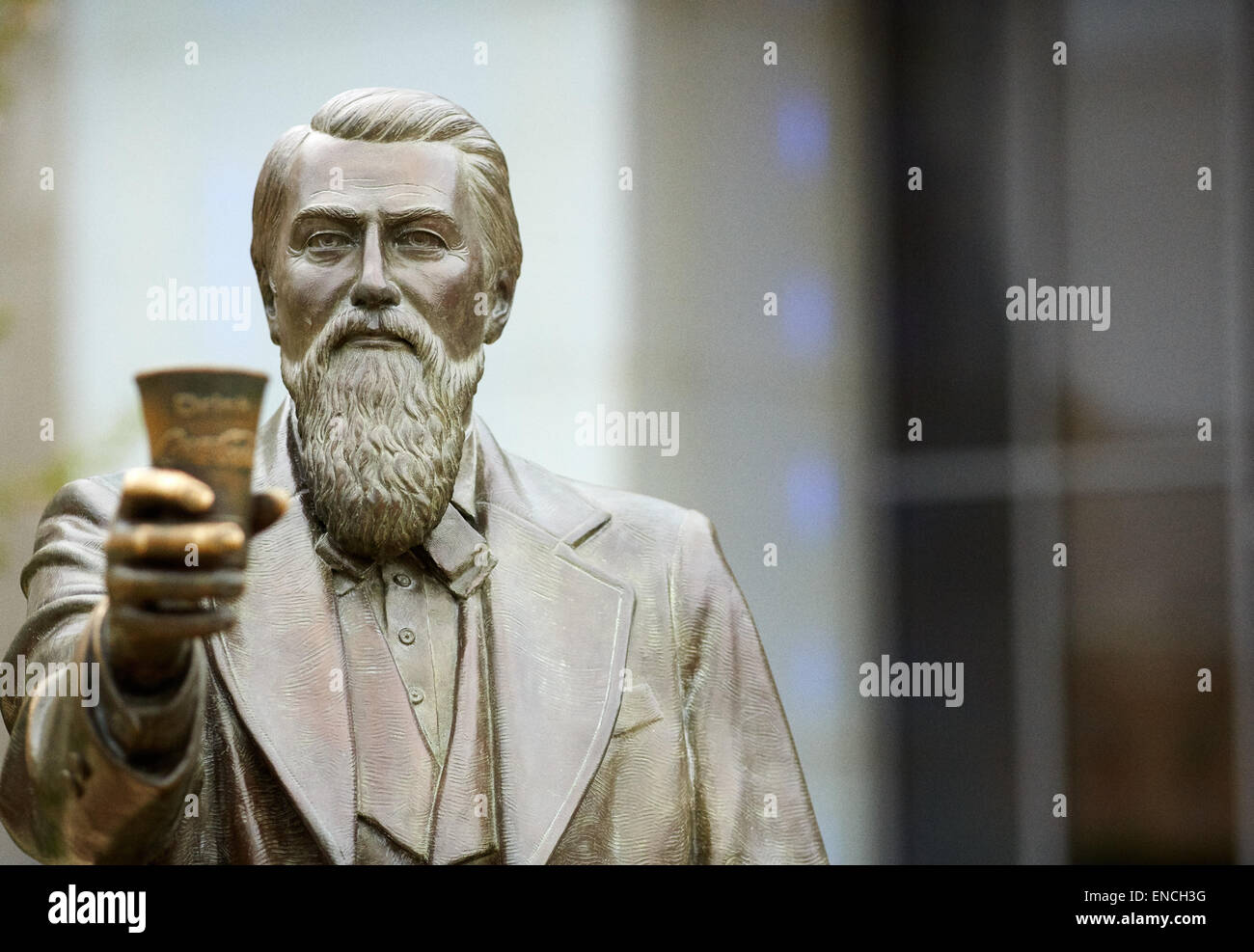 'Centro città Atlanta in Georga USA statua in bronzo di John Stith Pemberton Luglio 1831 - Agosto 1888 era un farmacista americano ed è Foto Stock