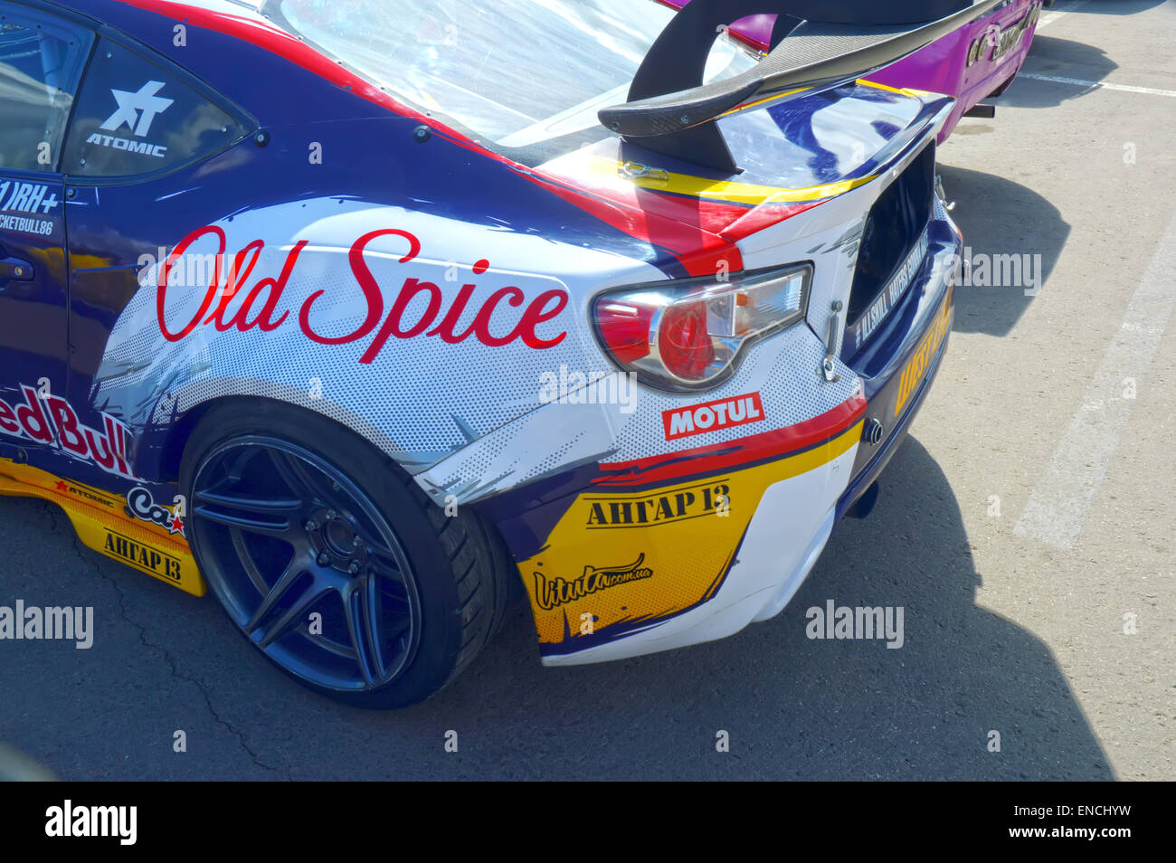 Racing car Mosca Nikita Shikova famoso drifter e sua Rocket Bull 86 Tuning Show 2015 russo serie di deriva Foto Stock