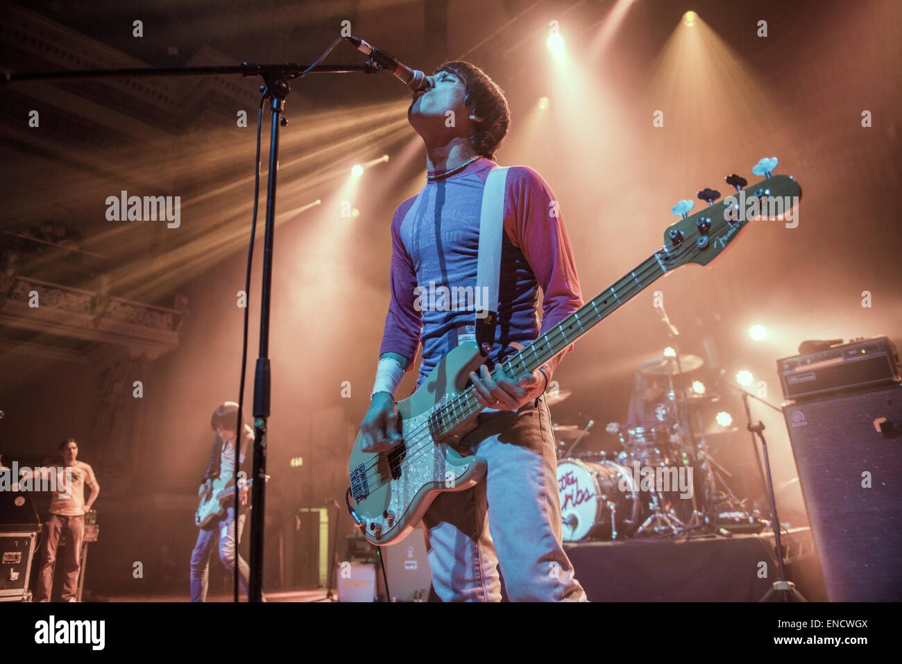 Leeds, Regno Unito. Il 2 maggio 2015. I presepi eseguire live a Leeds Town Hall come parte del vivere a Leeds 2015 Credit: Gary Mather/Alamy Live News Foto Stock