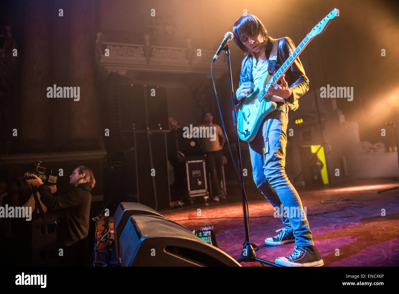 Leeds, Regno Unito. Il 2 maggio 2015. I presepi eseguire live a Leeds Town Hall come parte del vivere a Leeds 2015 Credit: Gary Mather/Alamy Live News Foto Stock