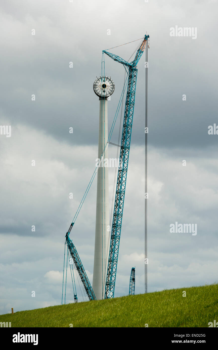 Costruzione di un mulino a vento moderni nei Paesi Bassi Foto Stock