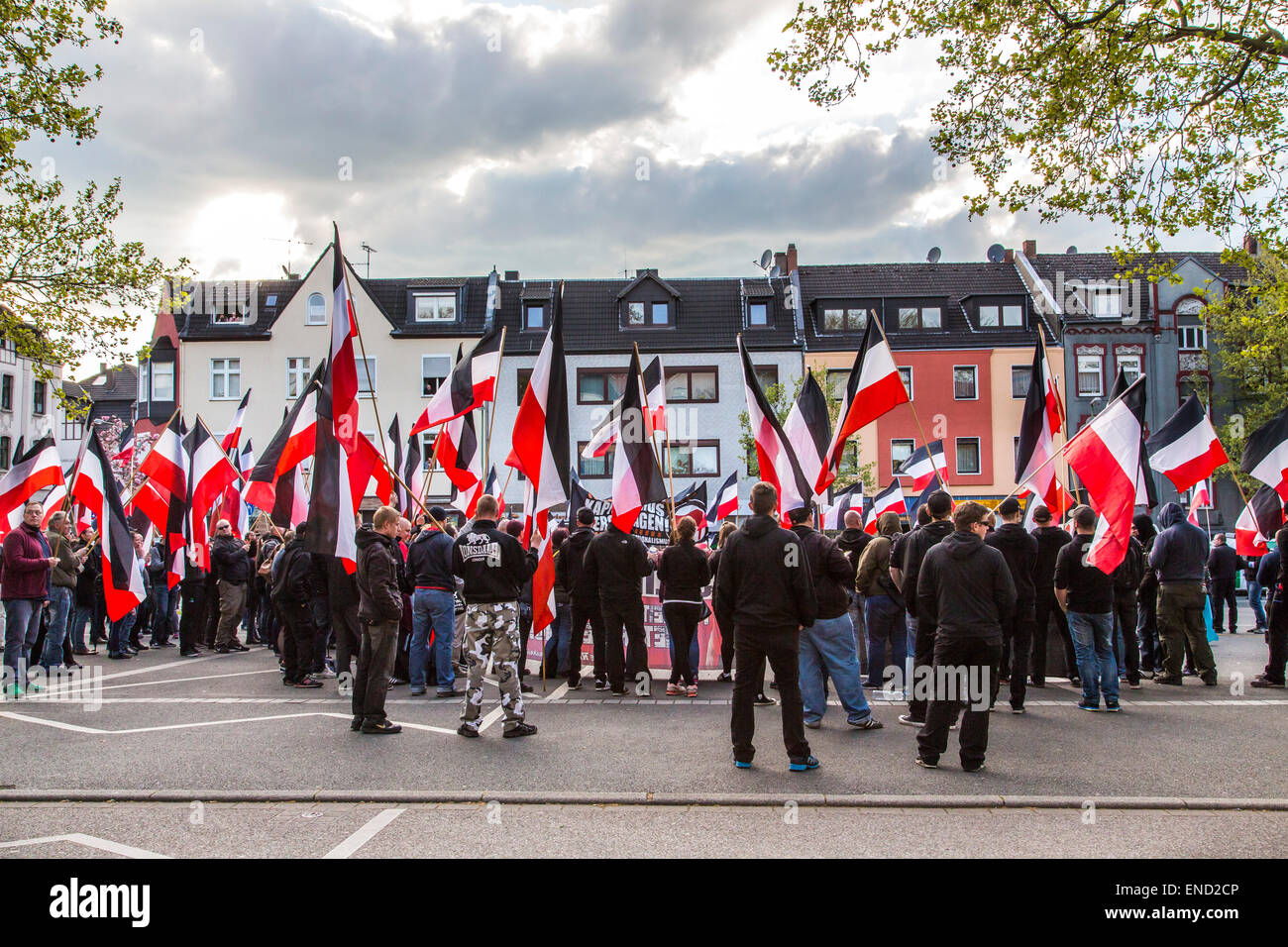 Dimostrazione di ala destra partito neonazista 'Die Rechte', un primo di maggio a Essen, Germania, Foto Stock