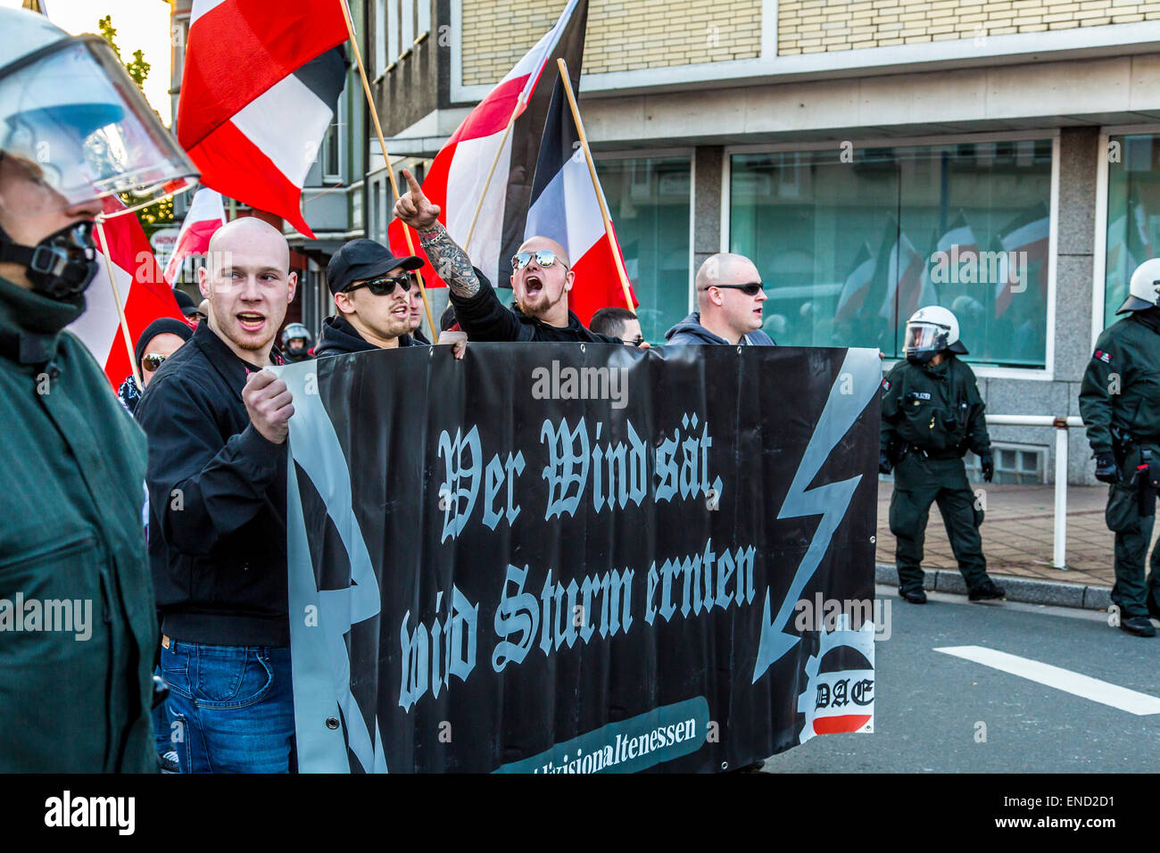 Dimostrazione di ala destra partito neonazista 'Die Rechte', un primo di maggio a Essen, Germania, Foto Stock