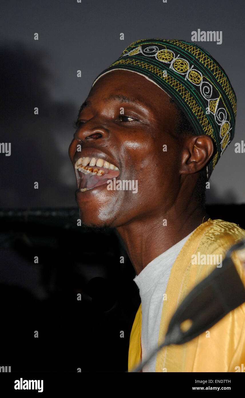 Tribale africano musicista cantante mombasa kenya Foto Stock