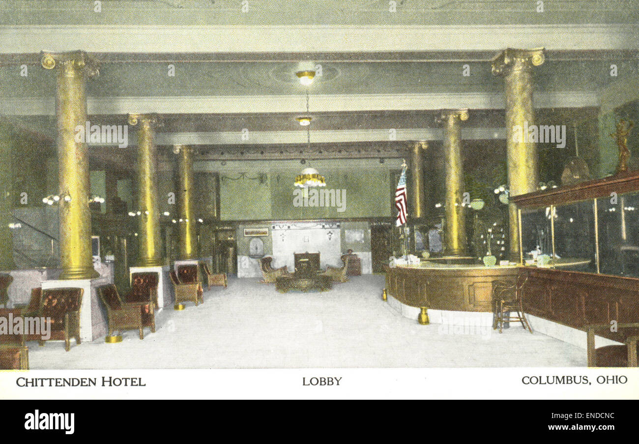 La hall del Chittenden Hotel, situata in Ohio, presenta interni storici ed eleganti. La fotografia della collezione mette in risalto l'architettura classica della lobby, lo stile vintage e l'atmosfera calda e accogliente. Foto Stock