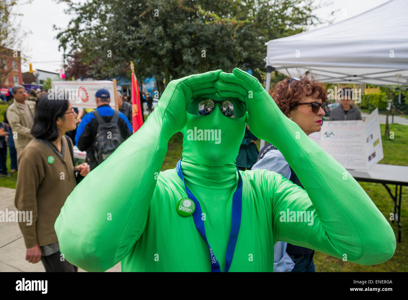 Partito dei Verdi uomo, 2015 Earth Day Parade unità commerciali, Vancouver, B.C. Canada Foto Stock