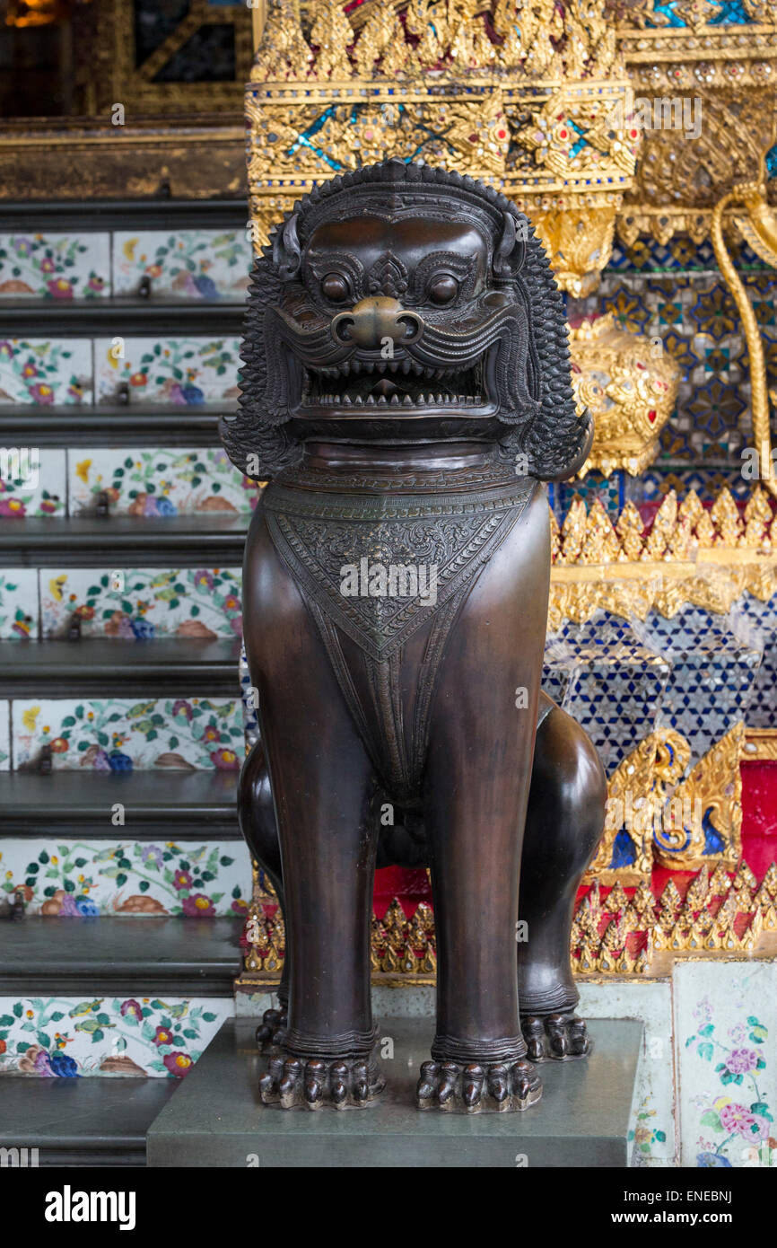 Dettagli architettonici, Grand Palace e il Wat Phra Kaeo, Bangkok, Thailandia, Asia Foto Stock